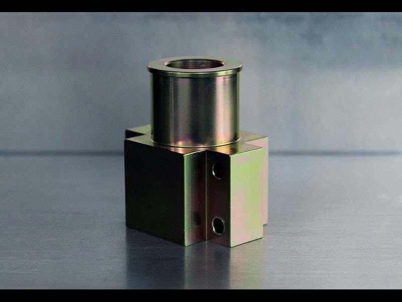 Side view of cylindrical / square part